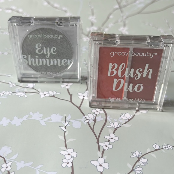 Eye Shimmer & Blush Duo Small palettes  by groovi beauty Bundled. New and sealed - Picture 5 of 6